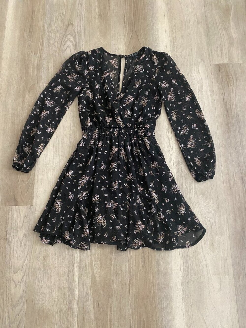 Trixxi Floral Mini Dress XXS | Sheer Sleeve V-Neck Fit & Flare Boho Romantic